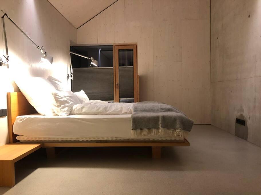 Urban Alpine Penthouse With Lake View Maurach  Extérieur photo