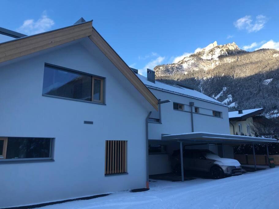 Urban Alpine Penthouse With Lake View Maurach  Extérieur photo