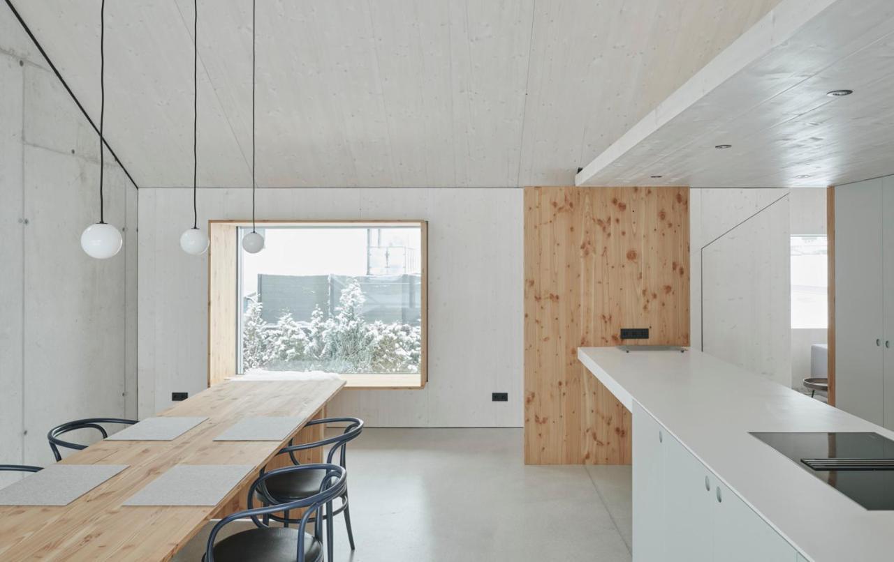 Urban Alpine Penthouse With Lake View Maurach  Extérieur photo