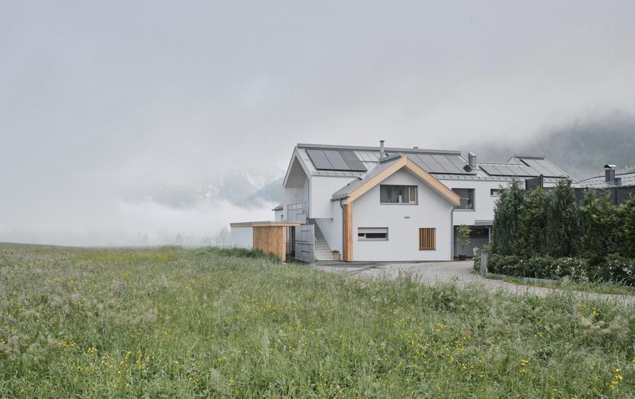 Urban Alpine Penthouse With Lake View Maurach  Extérieur photo