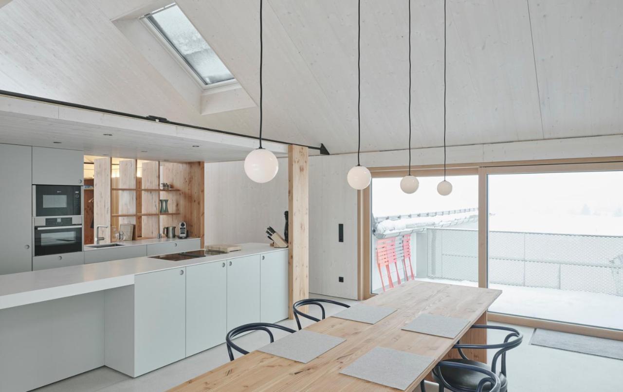Urban Alpine Penthouse With Lake View Maurach  Extérieur photo